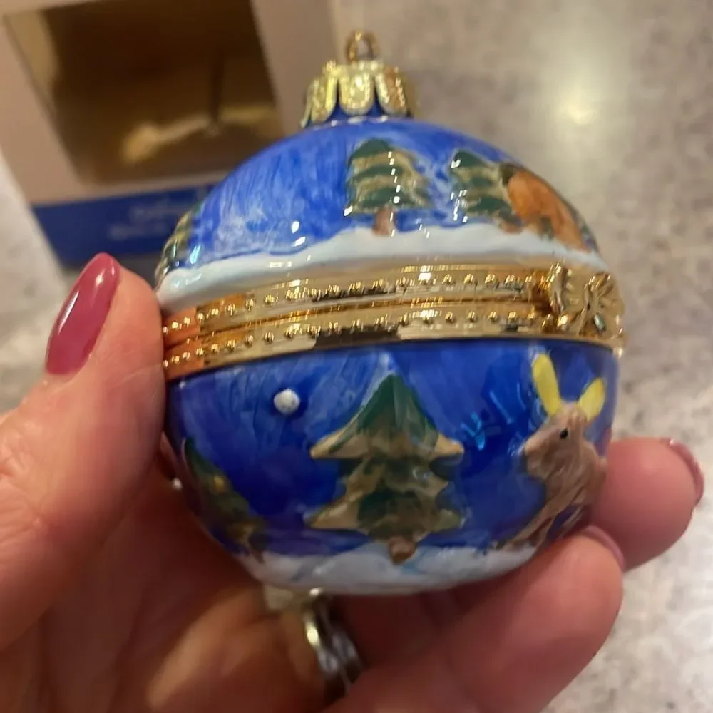Christmas Season Ornament Gold Trim Finish - It Opens - NIB